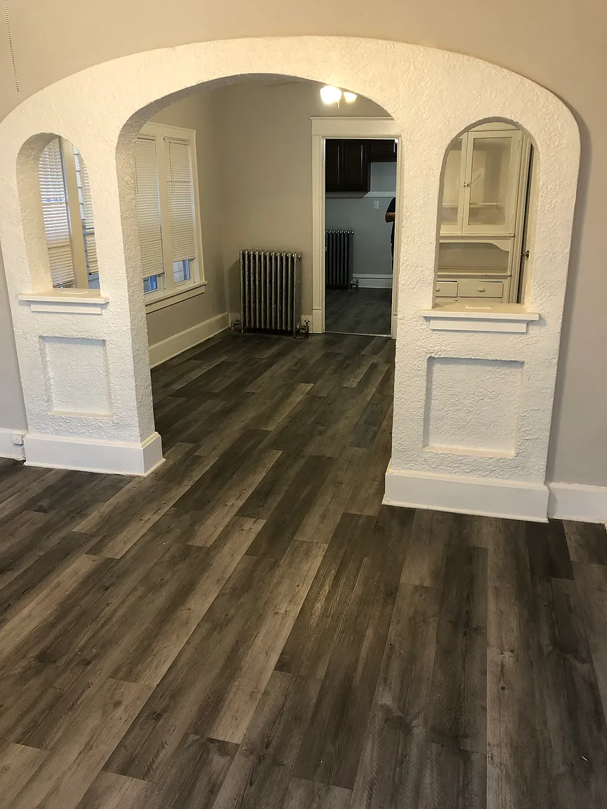 Photo 3 for 2333 W Burnham St #1