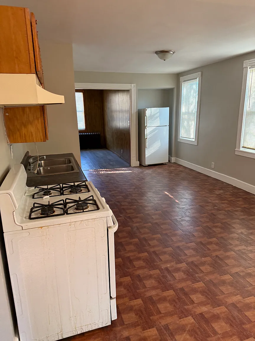 Photo 4 for 2347 S 26th St #2