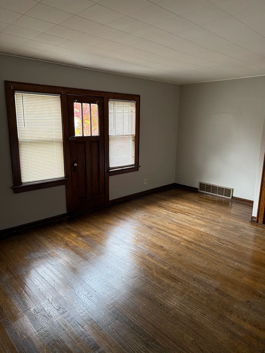 Photo 3 for 2810 N 57th St #2nd