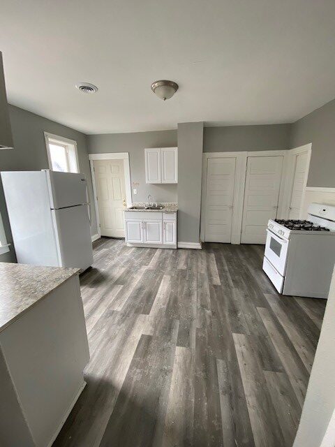 1021 W Grant St Upper Front