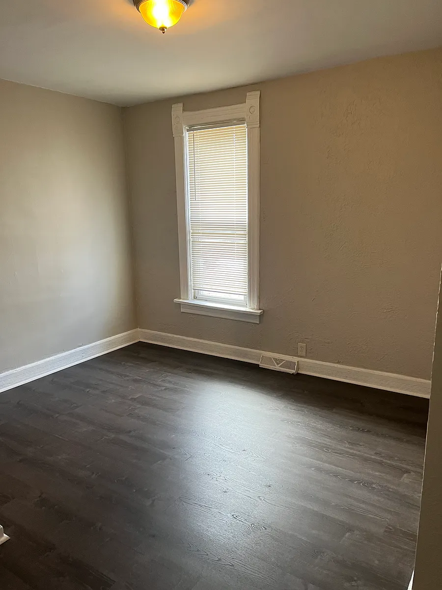 1216 S 15th St Apt 1B